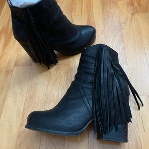 Jeffrey Campbell Black Boots - Women’s 8
